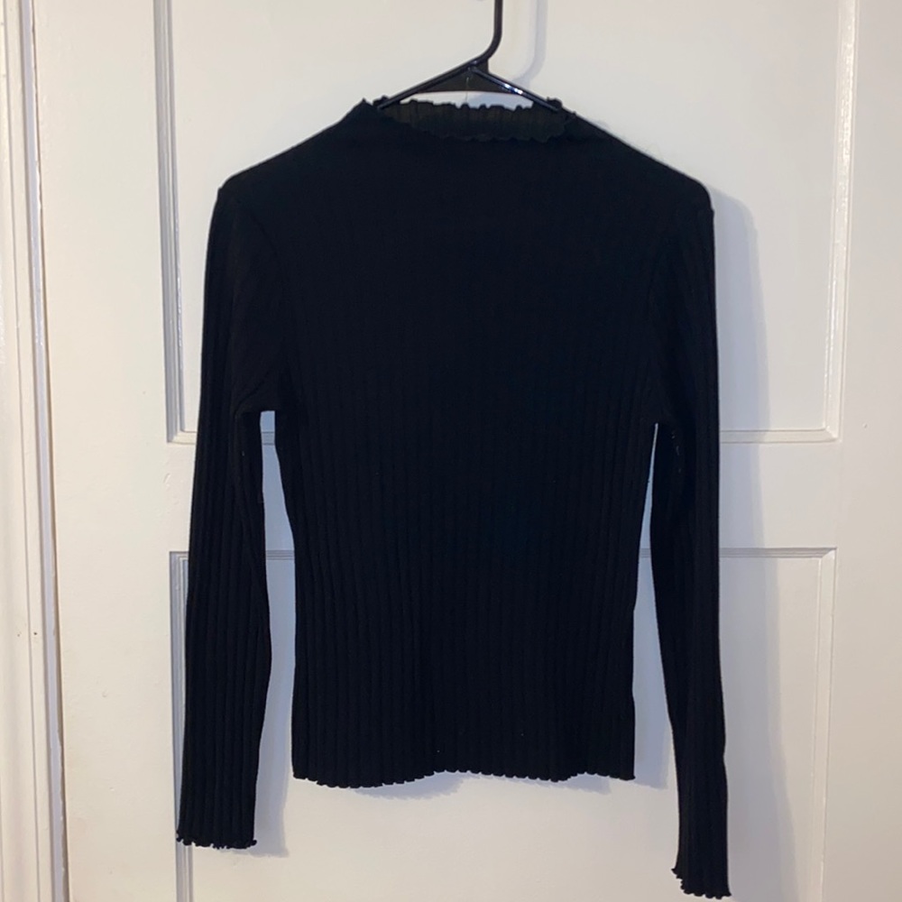 BLACK LONG SLEEVE